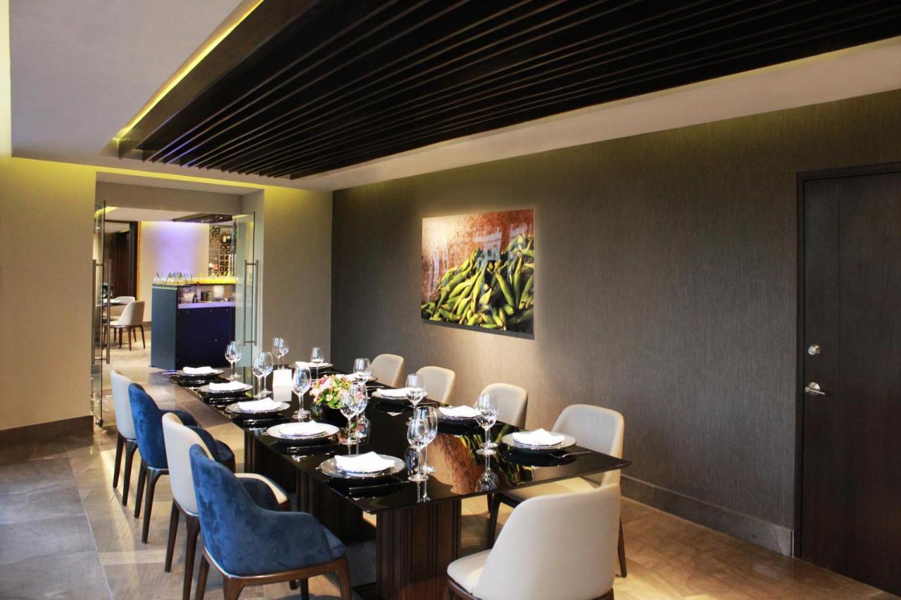 Fiesta Americana Reforma Città del Messico Esterno foto A private dining room at the restaurant