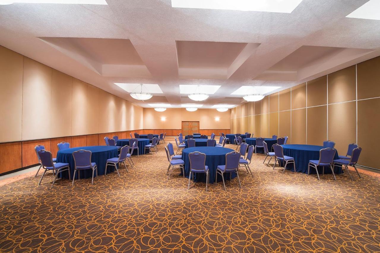 Fiesta Americana Reforma Città del Messico Esterno foto A meeting room at the hotel