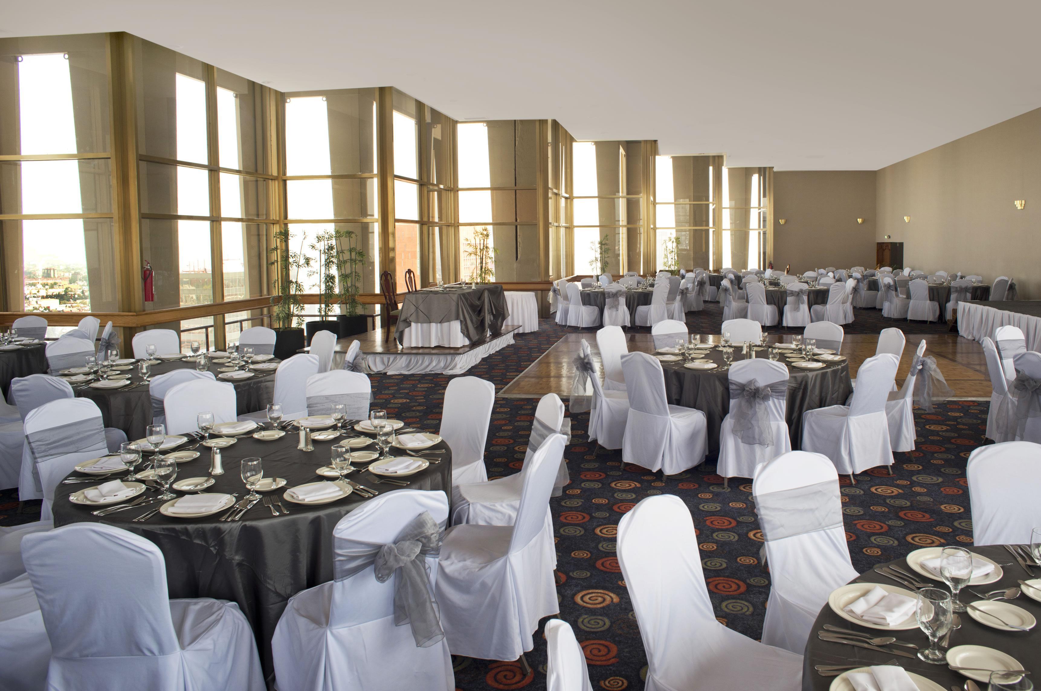 Fiesta Americana Reforma Città del Messico Esterno foto The ballroom at the Sheraton Centre