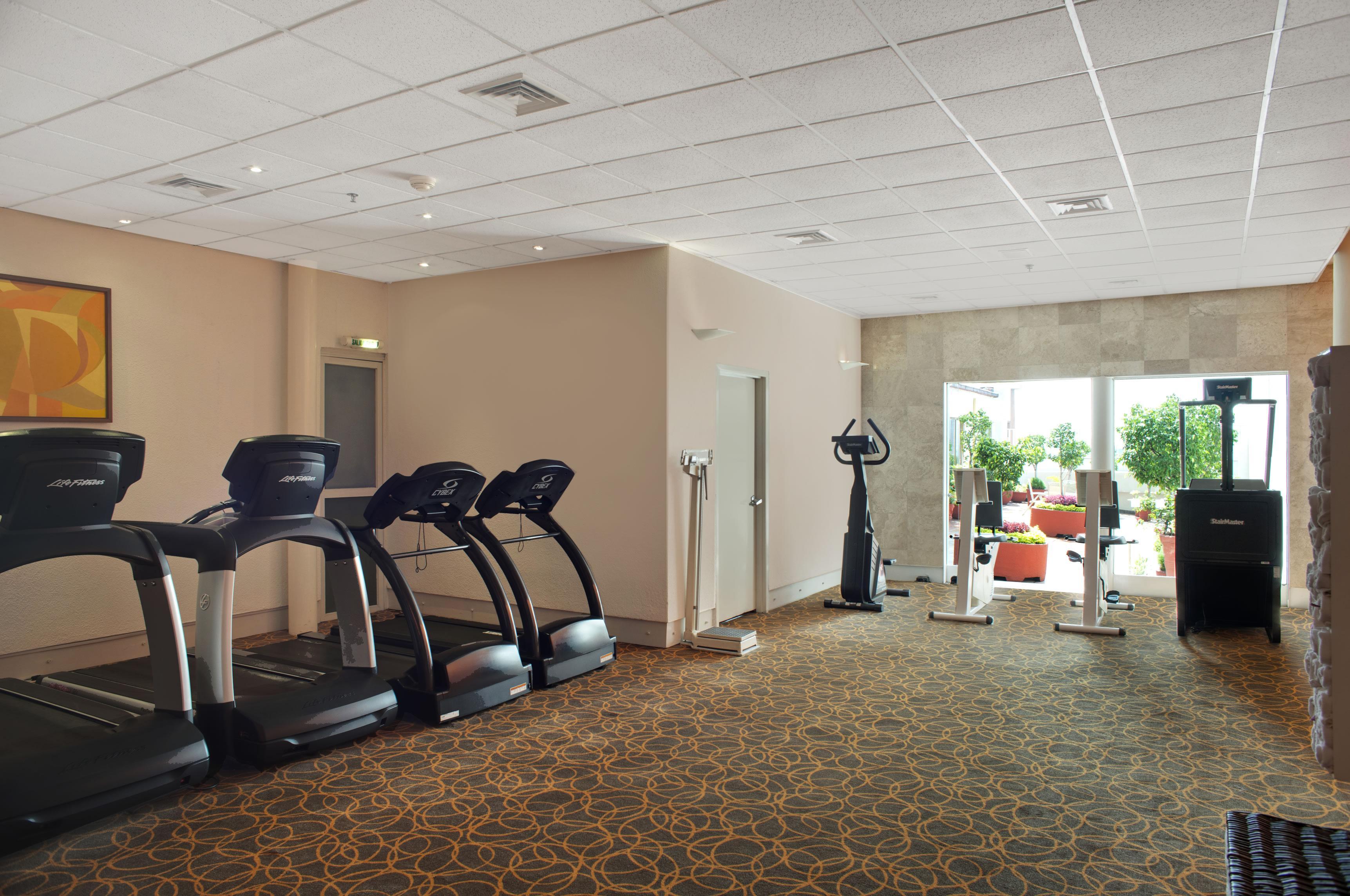 Fiesta Americana Reforma Città del Messico Esterno foto The gym at the hotel